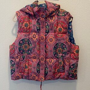 Sundance | Reversible puffer best with removable hood